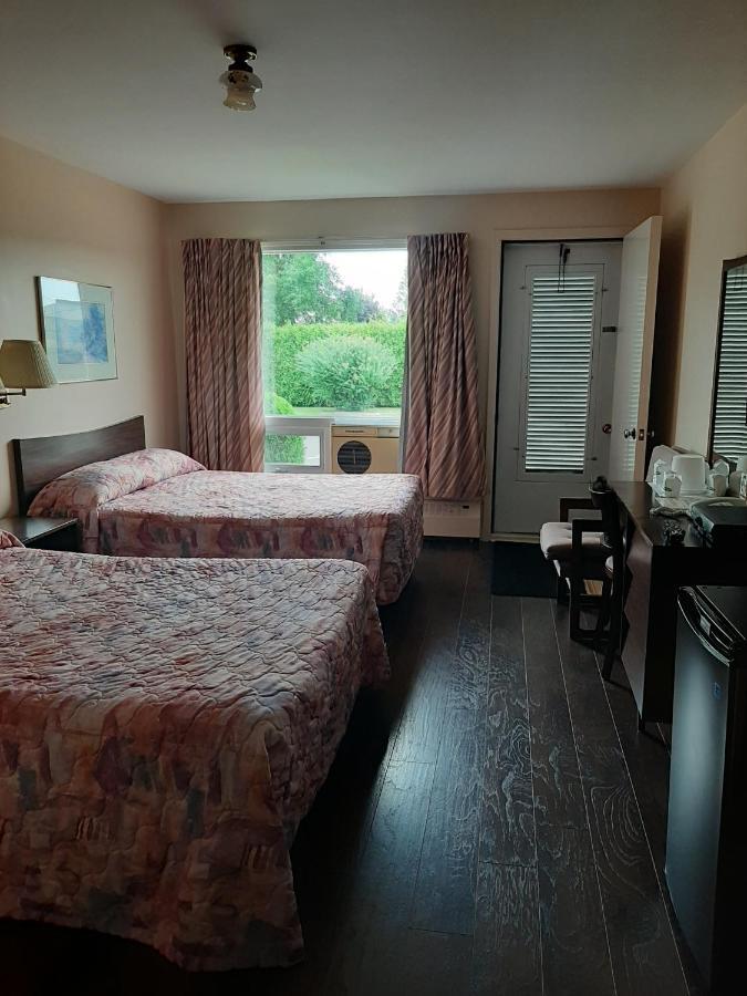 Motel Vaudreuil Bagian luar foto