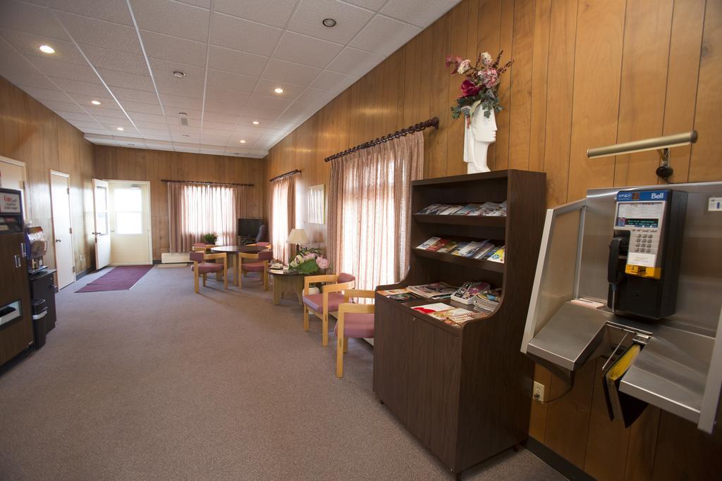 Motel Vaudreuil Bagian luar foto